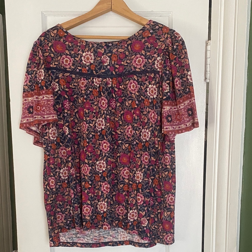 Lucky Brand Floral Blouse size large - Pink and Navy EUC